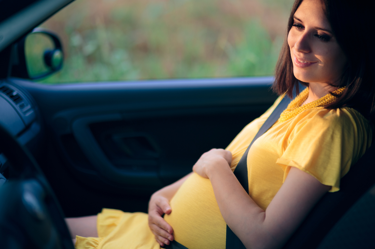 Cómo usar el cinturón de seguridad en el embarazo - Cositas Chulas
